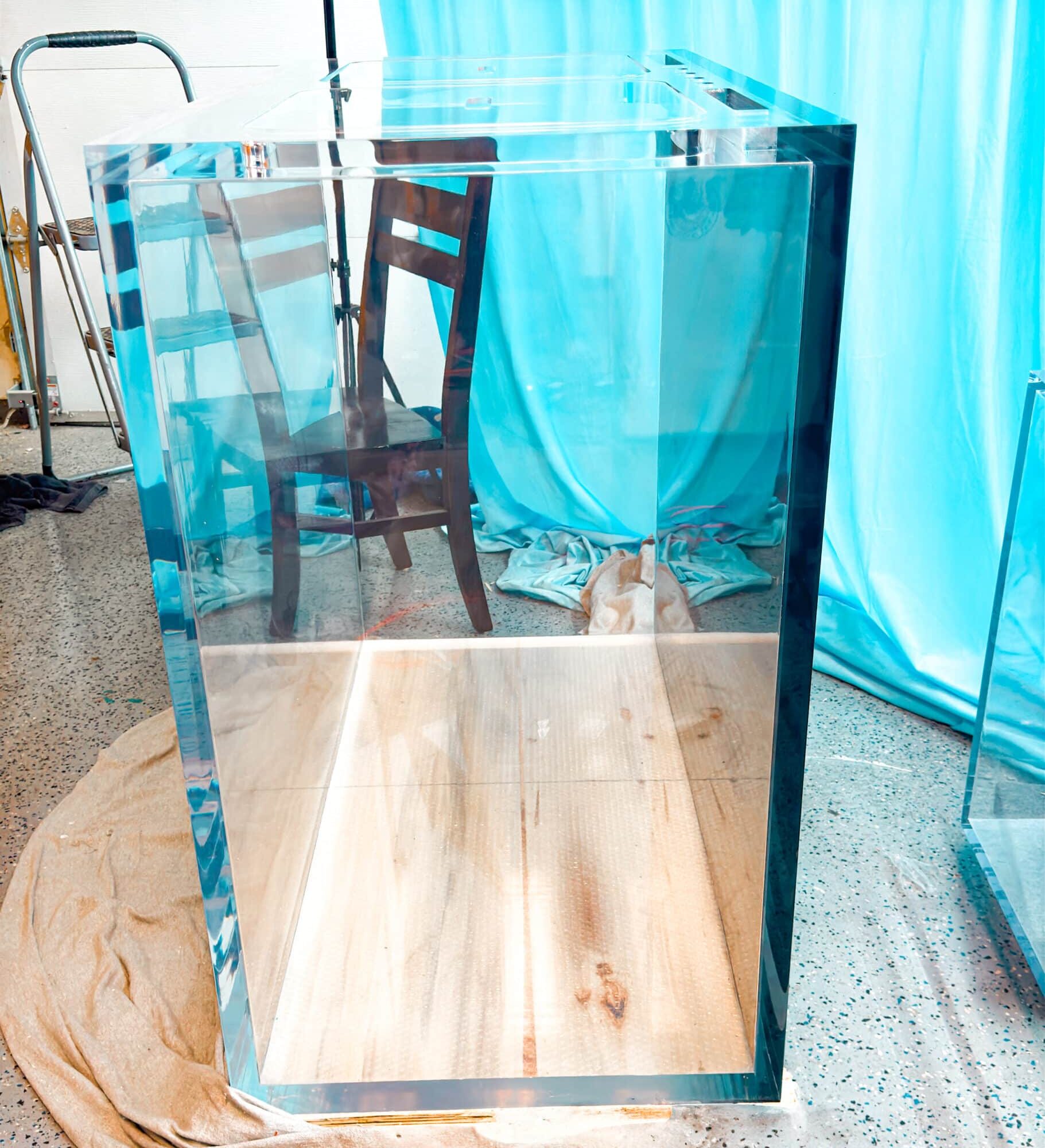 200-Gallon Acrylic Aquarium