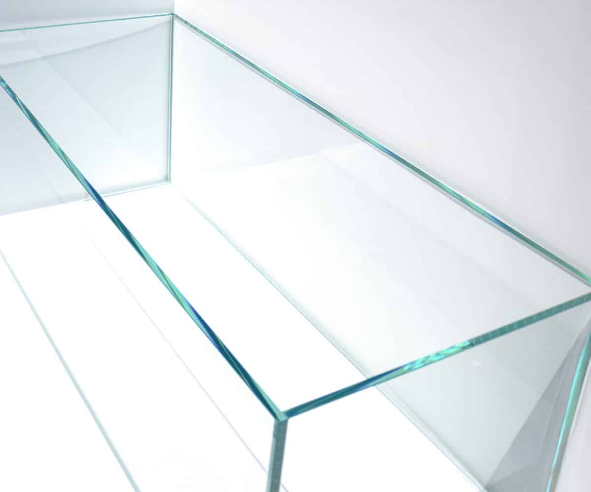 BZA-64 ultra clear rimless aquarium close-up, 64 gallon glass tank with rimless design