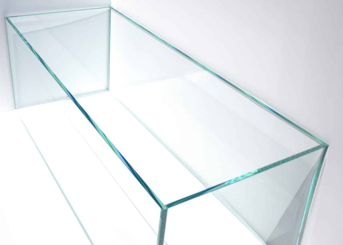 BZA-64 ultra clear rimless aquarium close-up, 64 gallon glass tank with rimless design