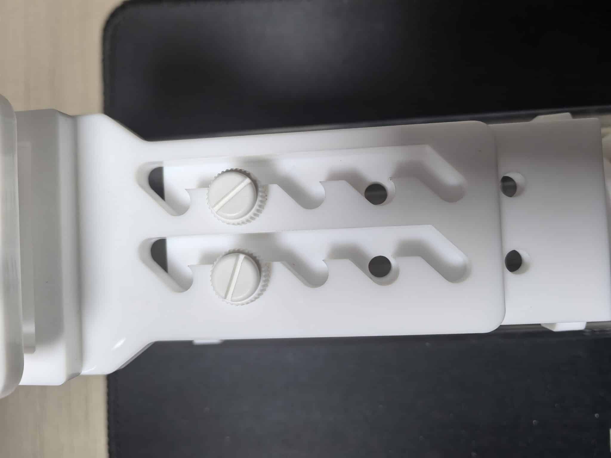 Mounting bracket detail of Zoobam DQ-Series Nano DC Protein Skimmer showing suction system