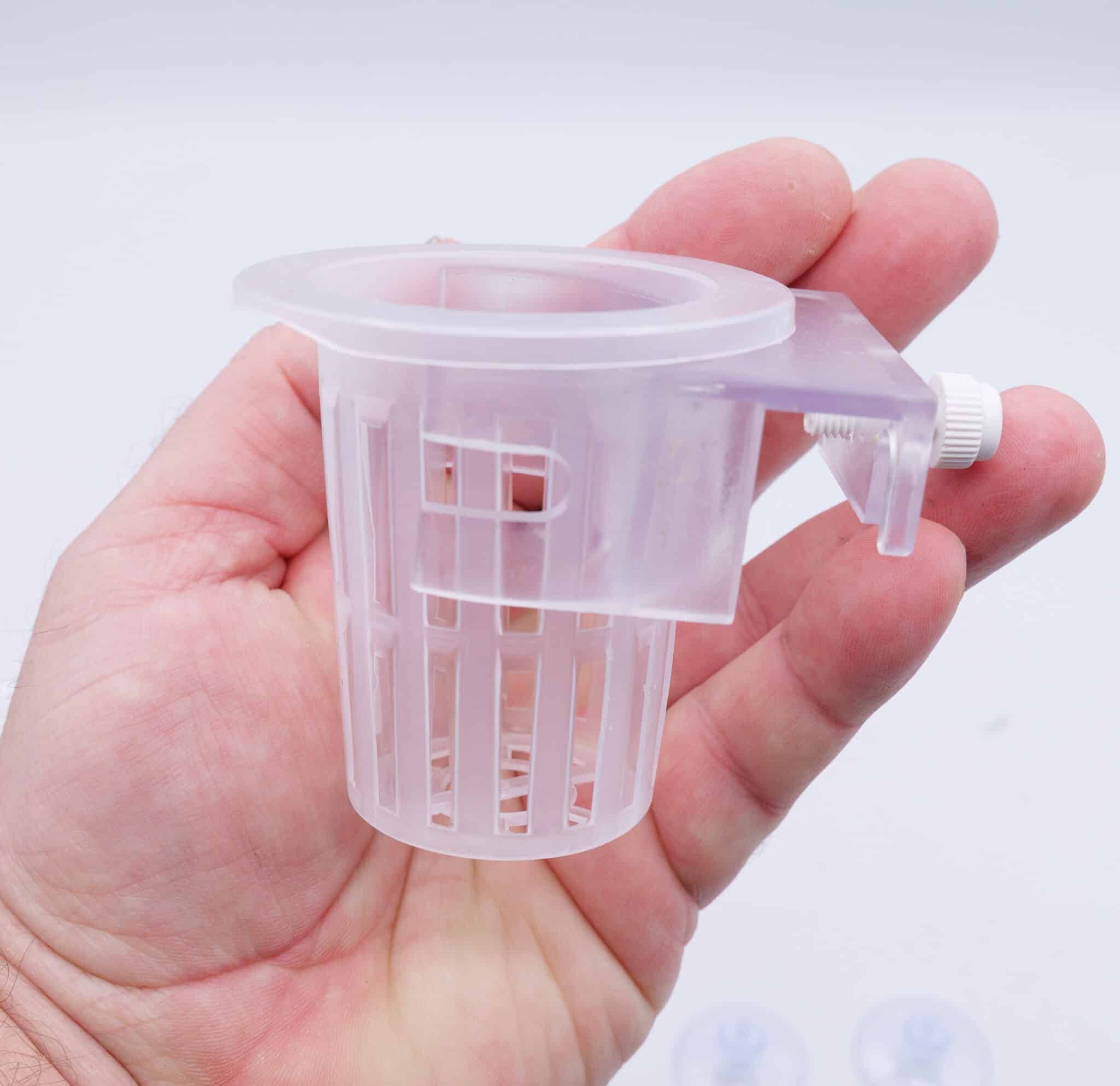 Clear hanging aquarium plant pot configured for rimless tank with screw mount